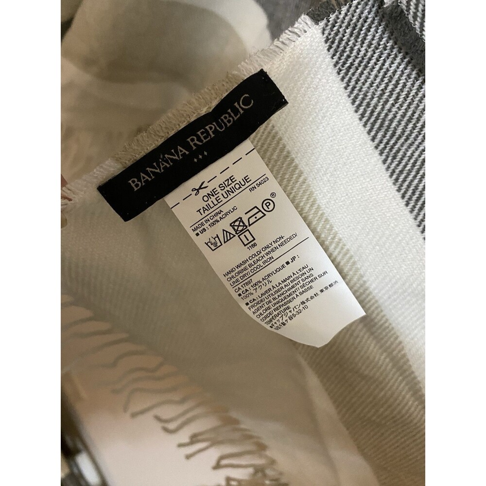 Banana Republic Wrap Scarf Stripes Beige Tan Gray Cream New - Picture 2 of 2